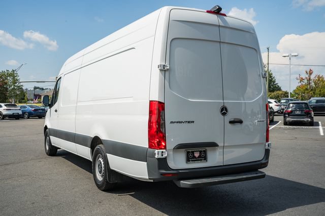 Used 2024 Mercedes-Benz Sprinter 2500 image 5