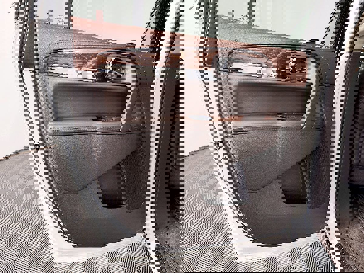 Used 2014 Buick Enclave Premium w/ Trailering Provision Package AWD/4WD image 38