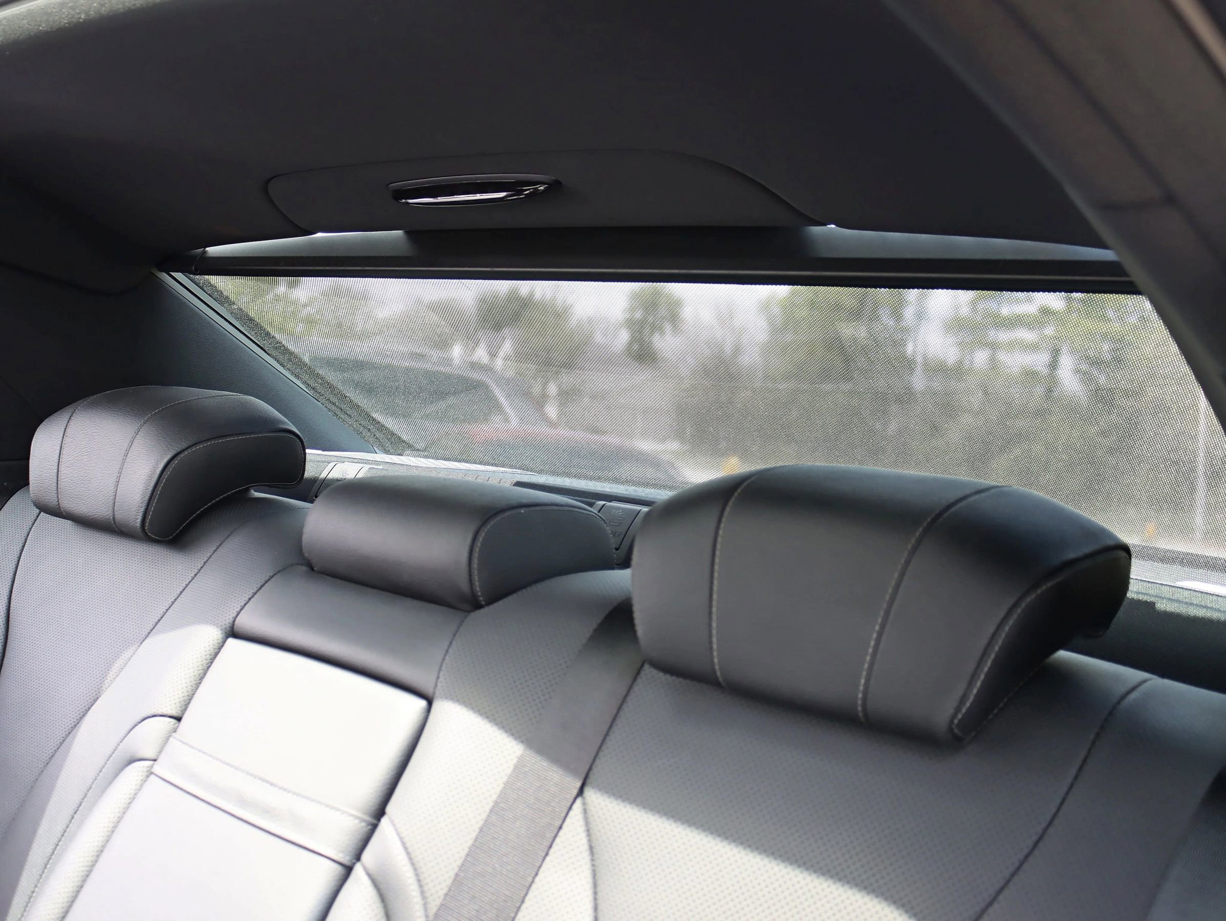Used 2015 Mercedes-Benz S 550 4MATIC Sedan image 33