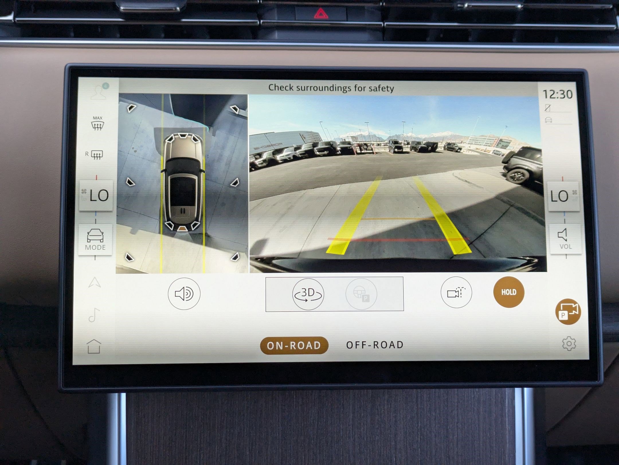 Certified 2025 Land Rover Range Rover SE image 20