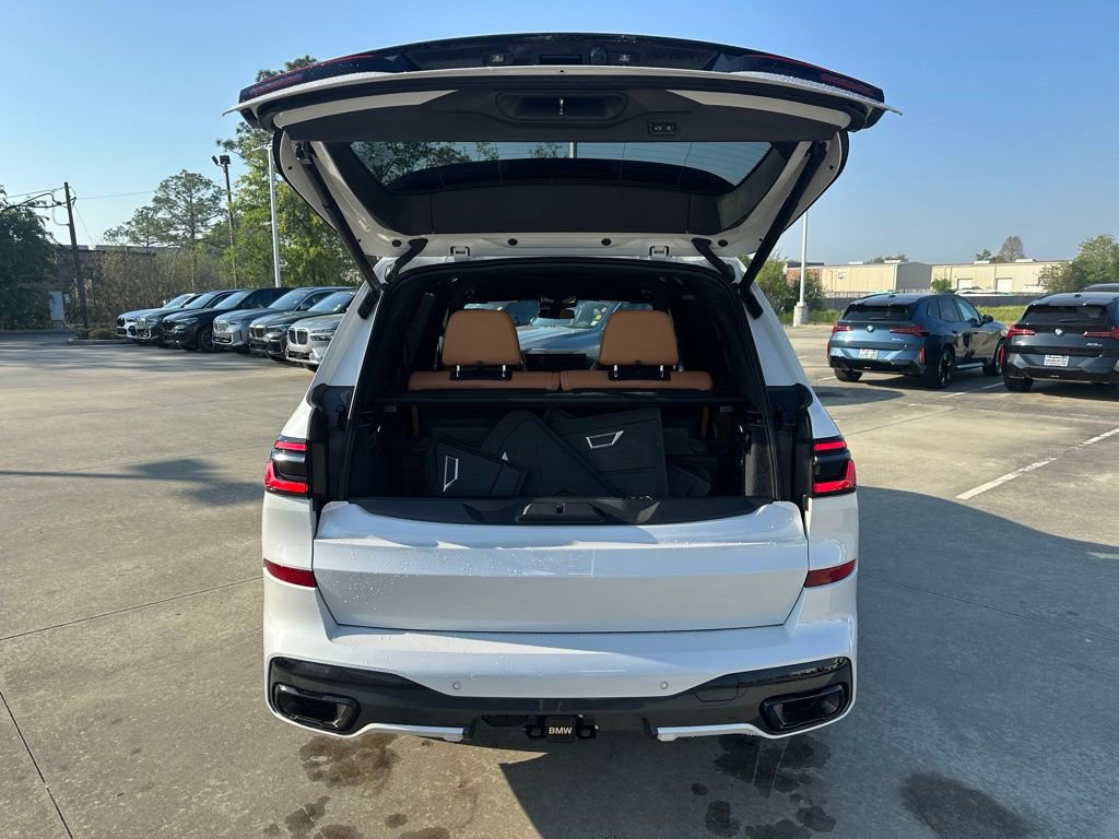 Certified 2024 BMW X7 xDrive40i w/ M Sport Package image 30