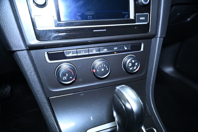 Used 2020 Volkswagen Golf 1.4T TSI image 29