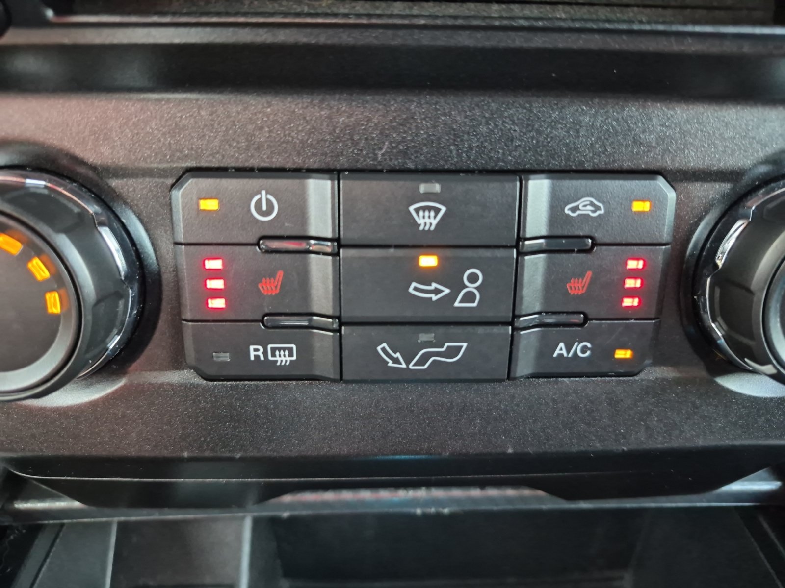 Used 2018 Ford F150 XLT w/ Equipment Group 302A Luxury AWD/4WD image 24