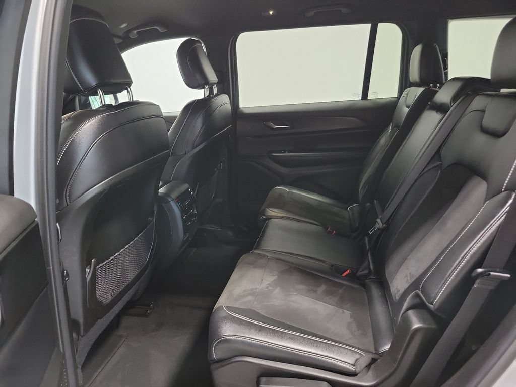 Used 2024 Jeep Grand Cherokee L Laredo AWD/4WD image 27