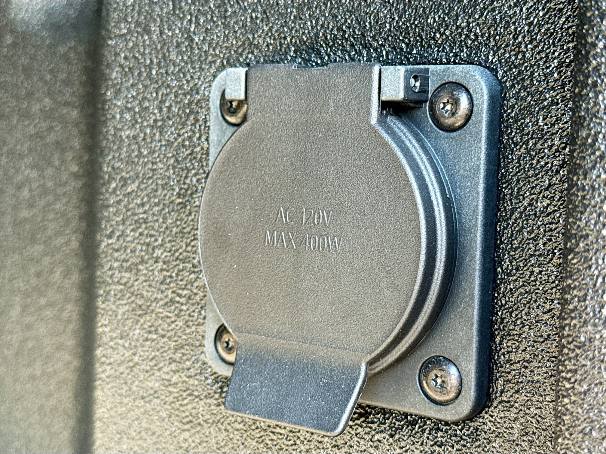 Used 2025 GMC Hummer EV 2X w/ LPO, Dark Essentials Package image 13