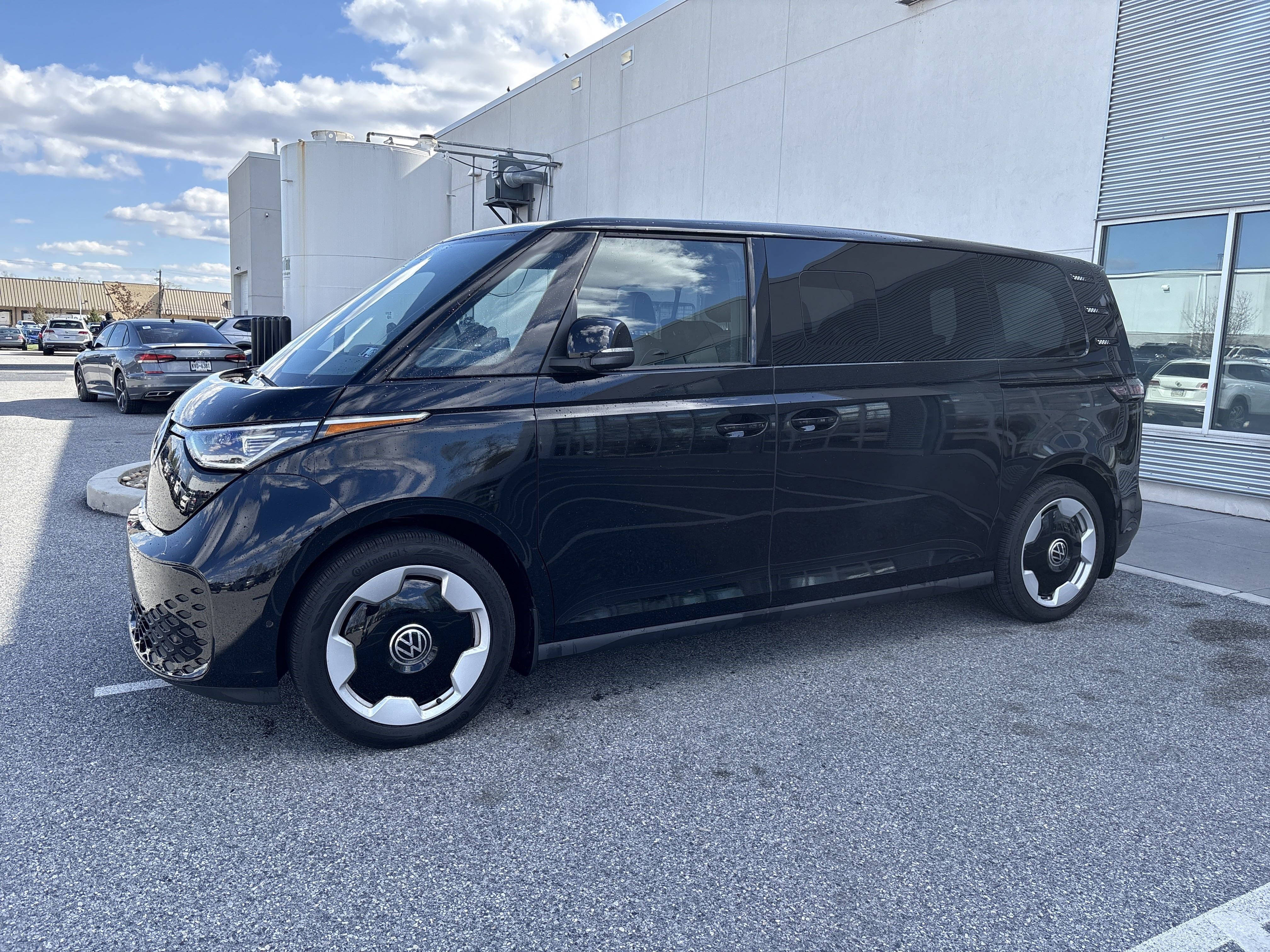 New 2025 Volkswagen ID. Buzz Pro S image 3