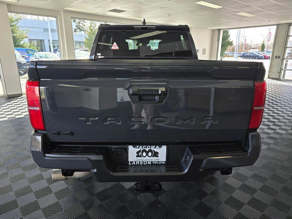 Used 2024 Toyota Tacoma TRD Off-Road image 4