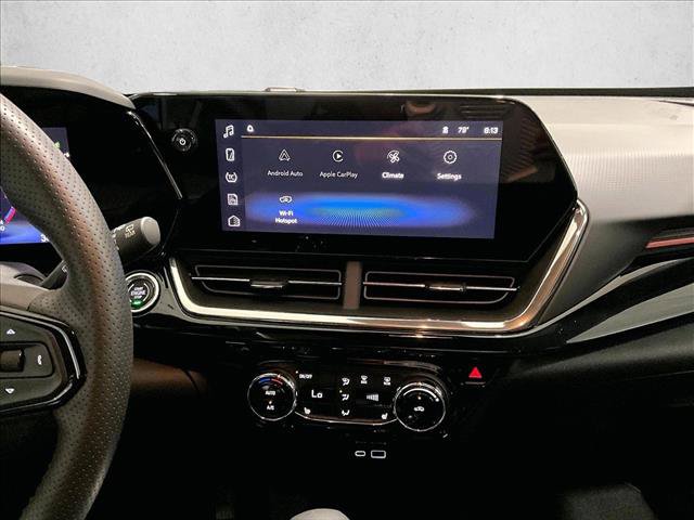 Used 2026 Chevrolet Trax RS FWD image 24