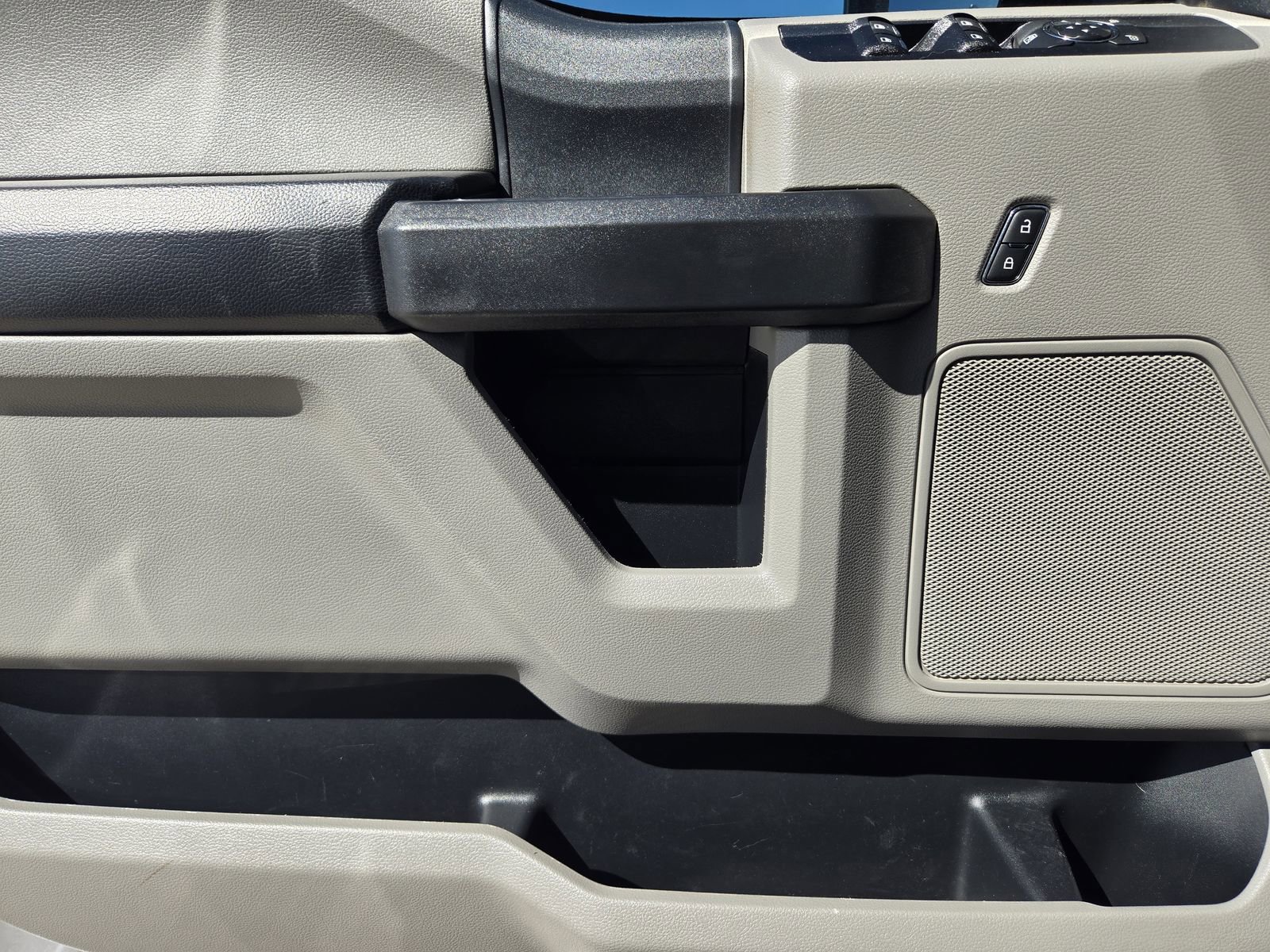 Used 2020 Ford F350 XL w/ STX Appearance Package image 24