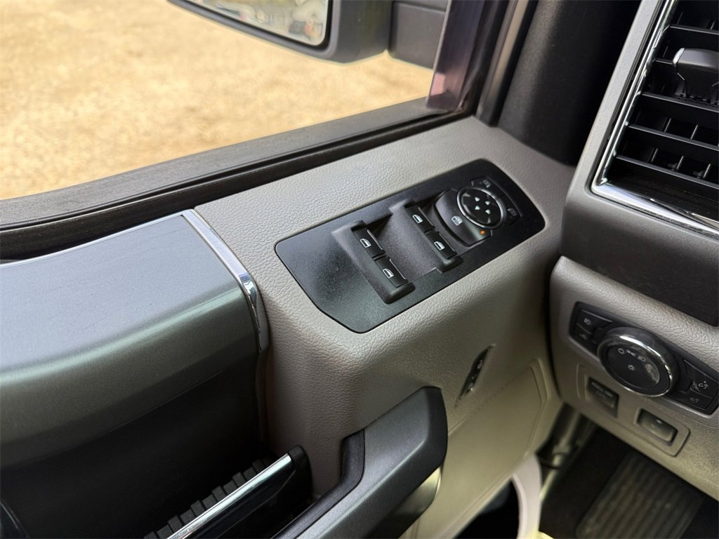 Used 2015 Ford F150 XLT w/ Equipment Group 302A Luxury image 17