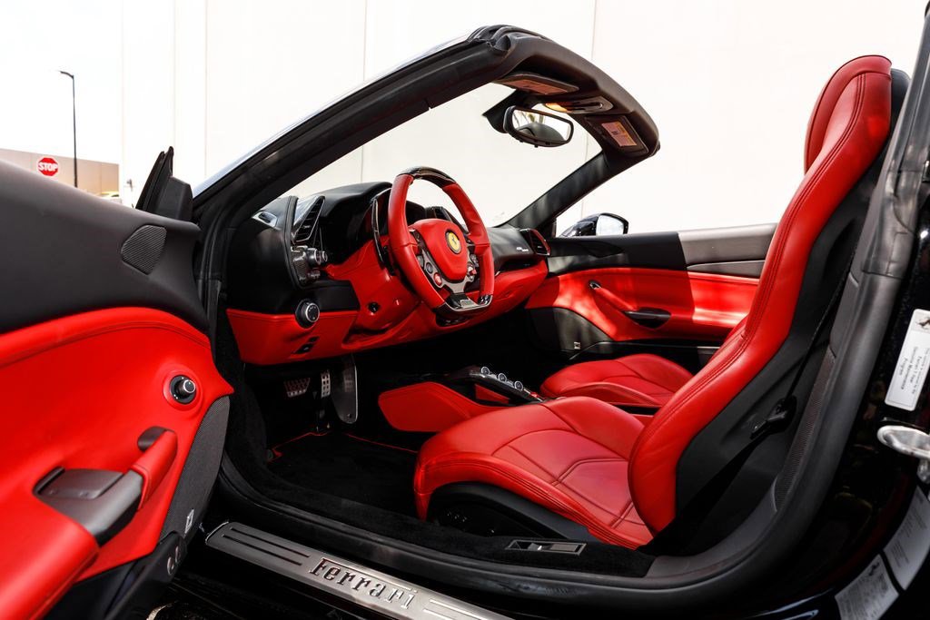 Used 2018 Ferrari 488 Spider image 10