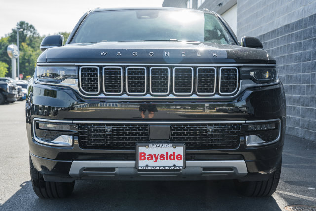 Used 2024 Jeep Wagoneer Series II w/ Flexible Seating Group RWD image 2