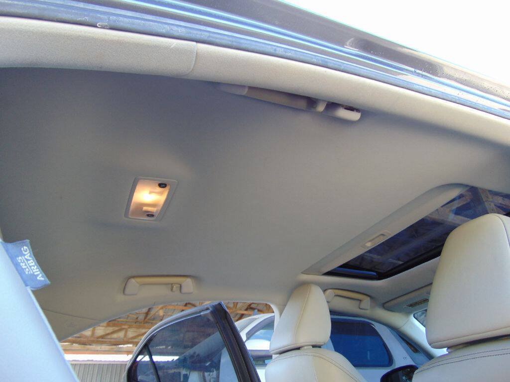 Used 2014 Lexus IS 350 w/ Navigation Package RWD image 22