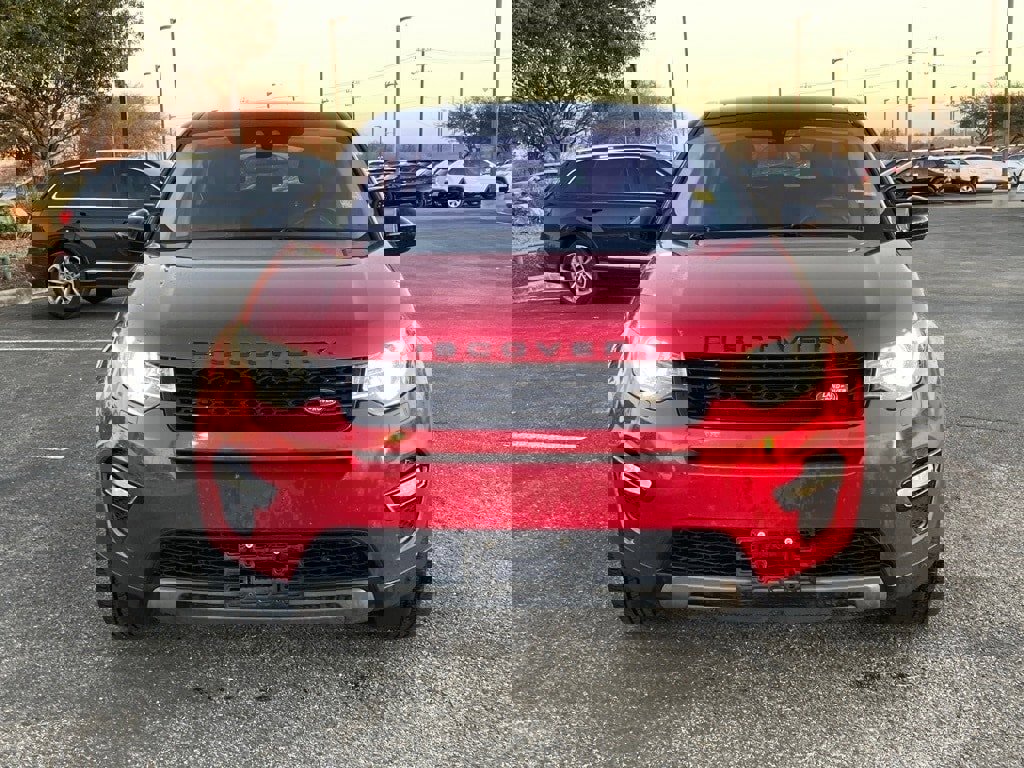 Used 2018 Land Rover Discovery Sport HSE image 2