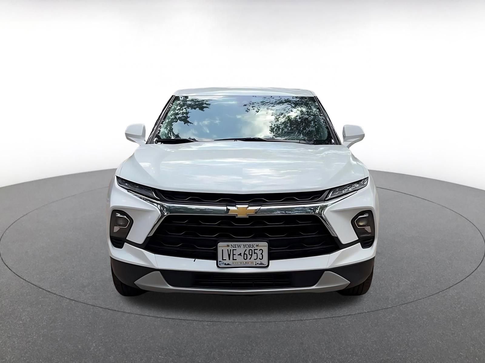 Used 2025 Chevrolet Blazer LT FWD image 4