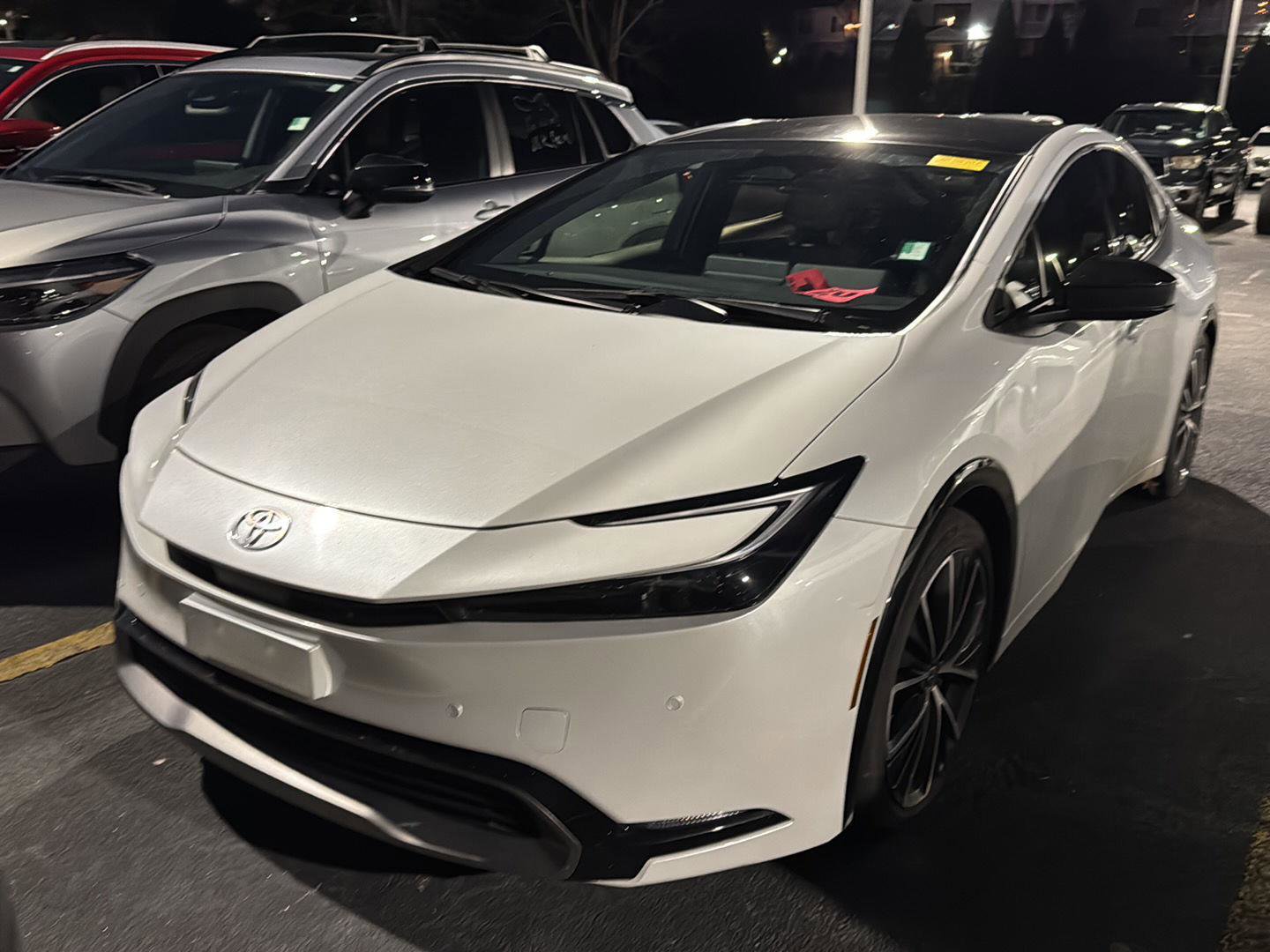 Used 2023 Toyota Prius XLE image 2