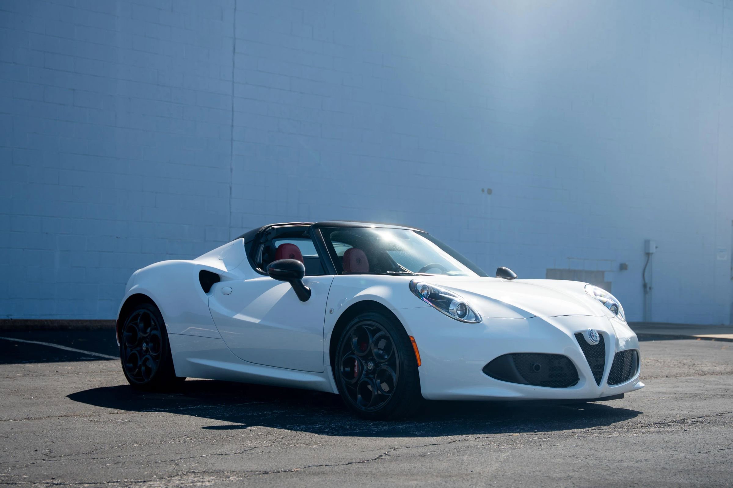 Used 2020 Alfa Romeo 4C Spider image 9
