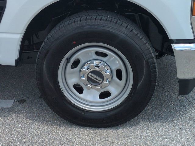New 2025 Ford F350 XL w/ XL Chrome Package image 11
