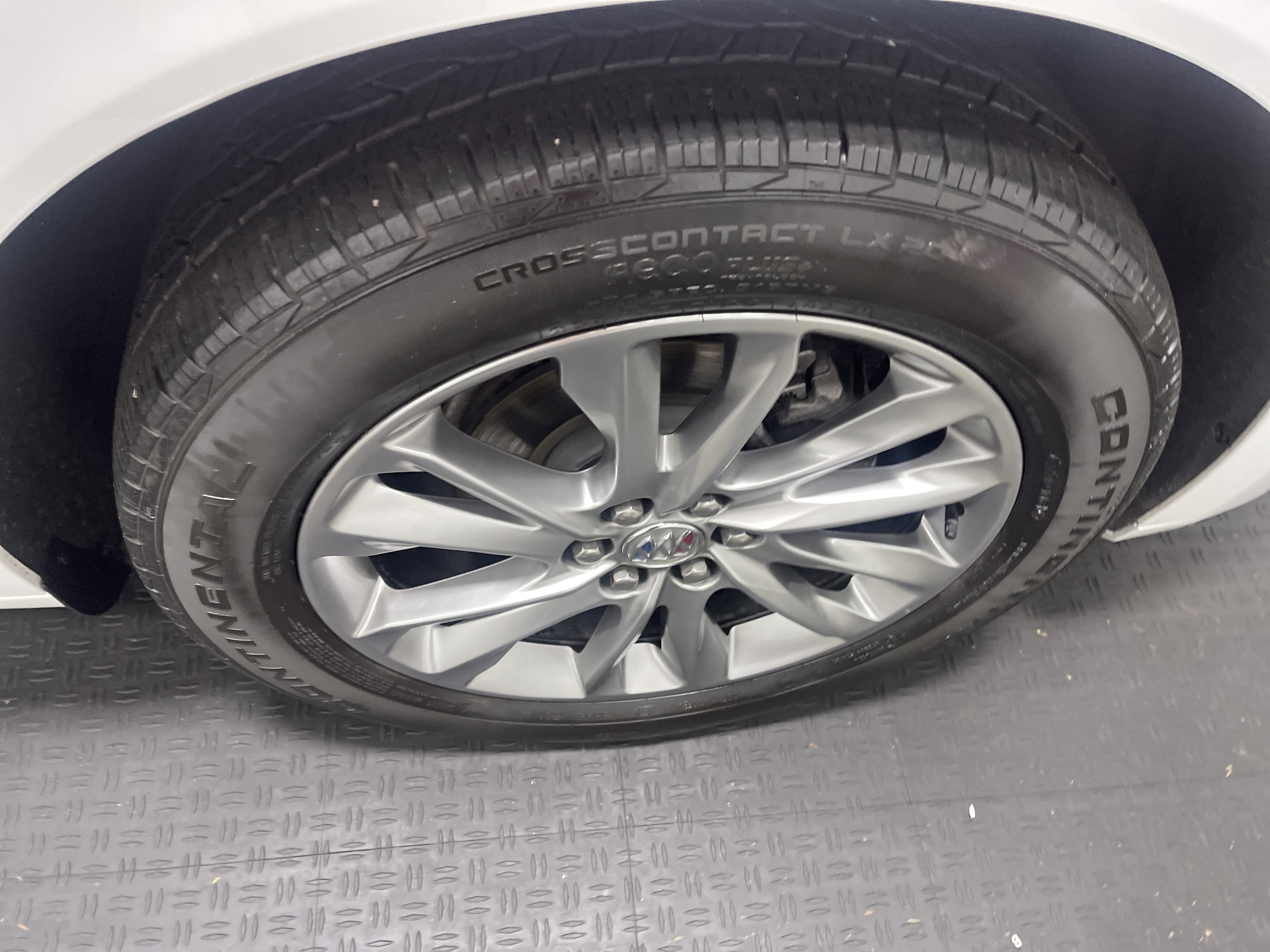 Used 2023 Buick Enclave Avenir w/ Avenir Technology Package AWD/4WD image 27