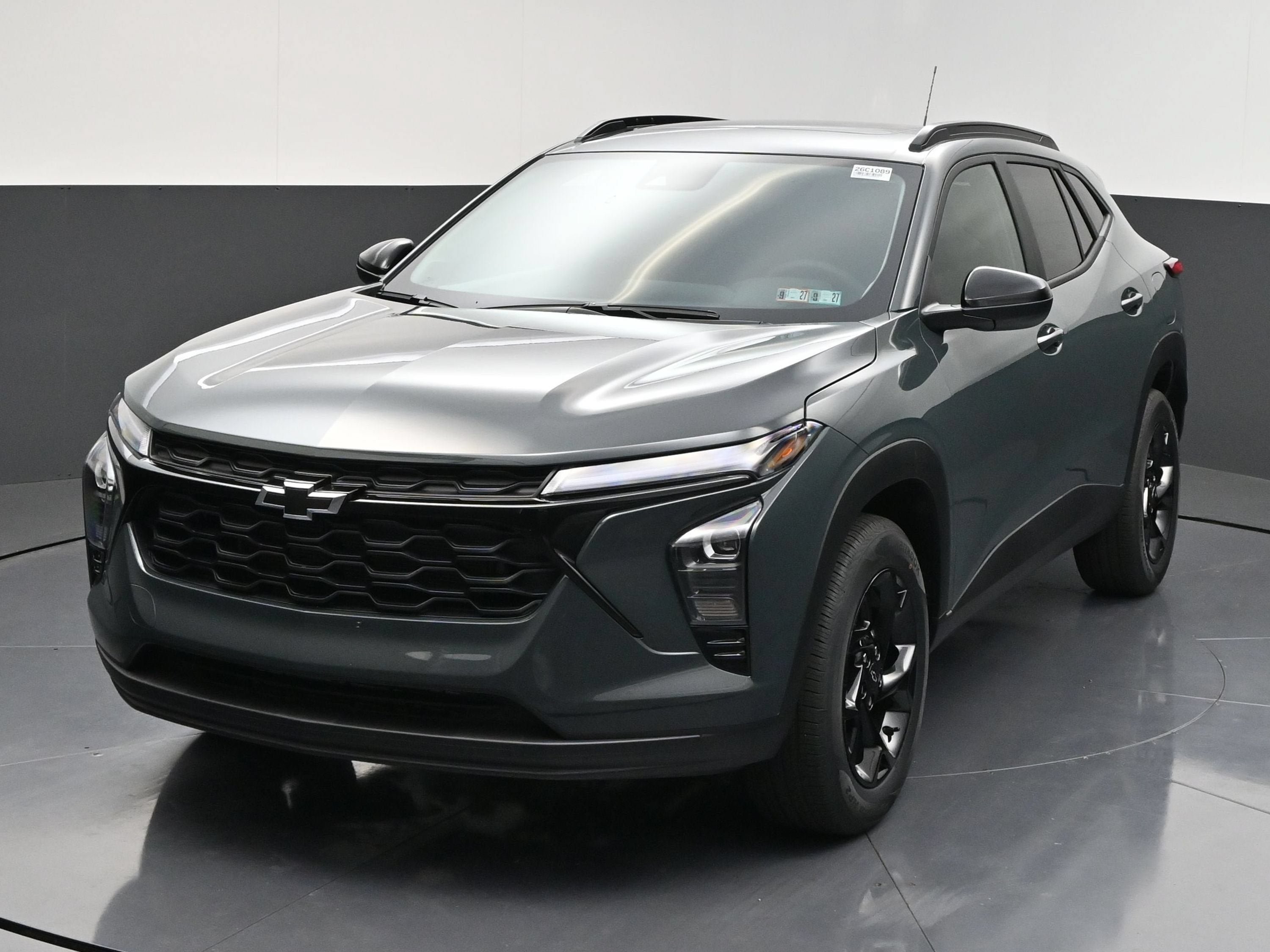 New 2026 Chevrolet Trax LT w/ Sunroof Package FWD image 4