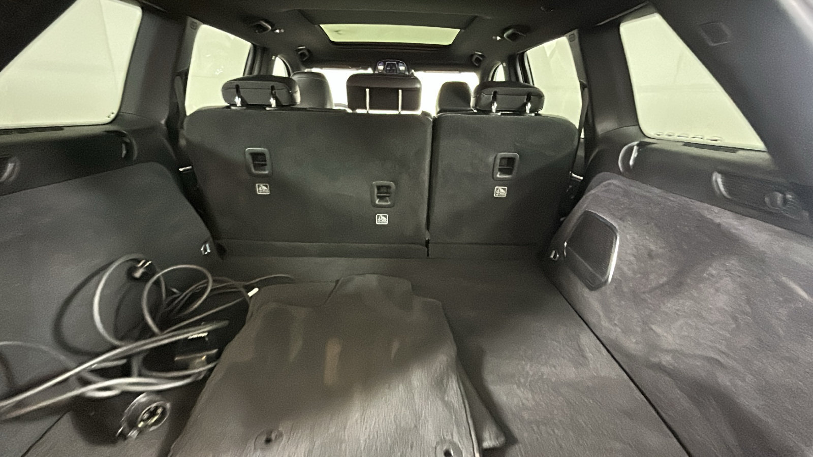 Used 2023 Jeep Grand Cherokee Overland AWD/4WD image 33
