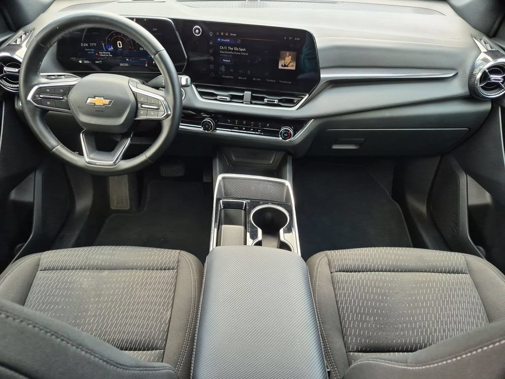 Used 2025 Chevrolet Equinox LT AWD/4WD image 26