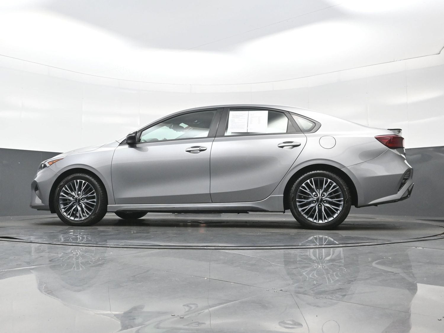 Used 2024 Kia Forte GT-Line w/ GT-Line Premium Package FWD image 29