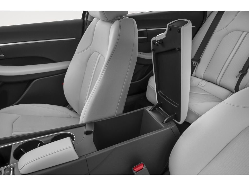 Used 2024 Hyundai Sonata SEL w/ Convenience Package image 9
