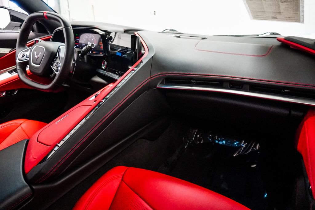 Used 2024 Chevrolet Corvette Stingray Preferred Cpe w/ Z51 Performance Package RWD image 9