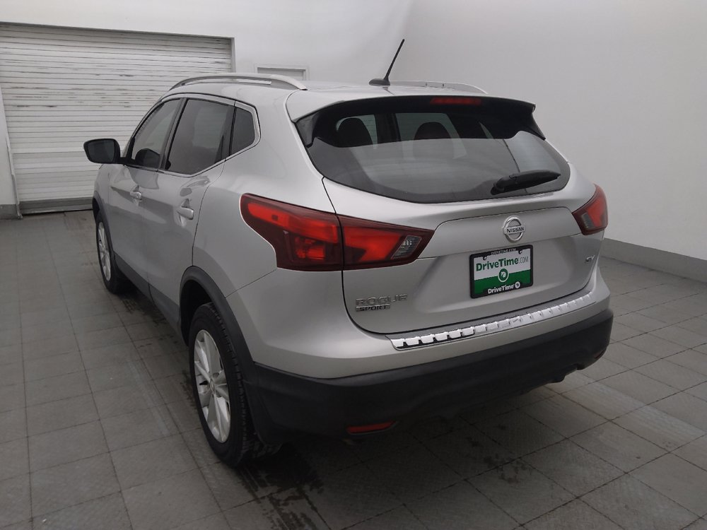 Used 2018 Nissan Rogue Sport SV FWD image 5