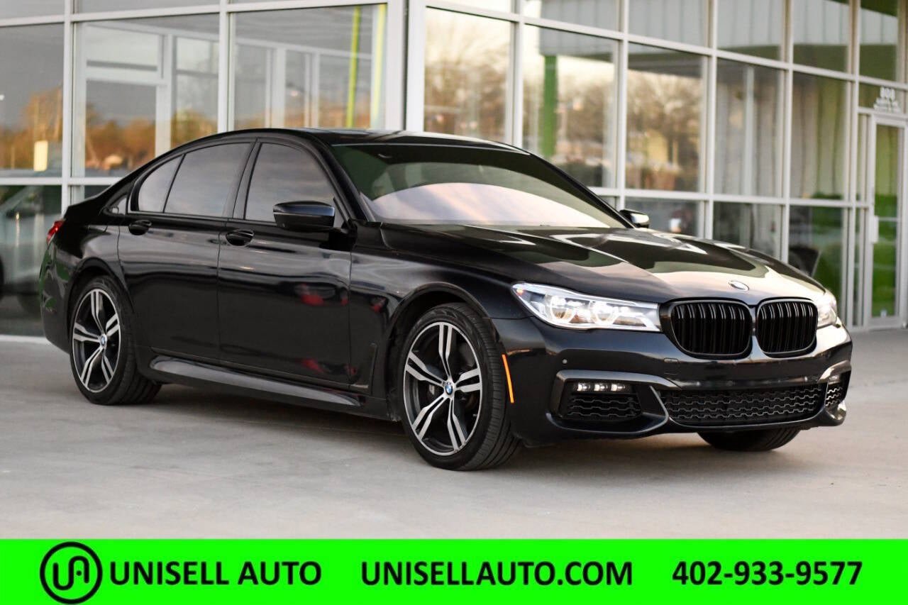 Used 2016 BMW 750i xDrive 750i xDrive Sedan 4D image 1
