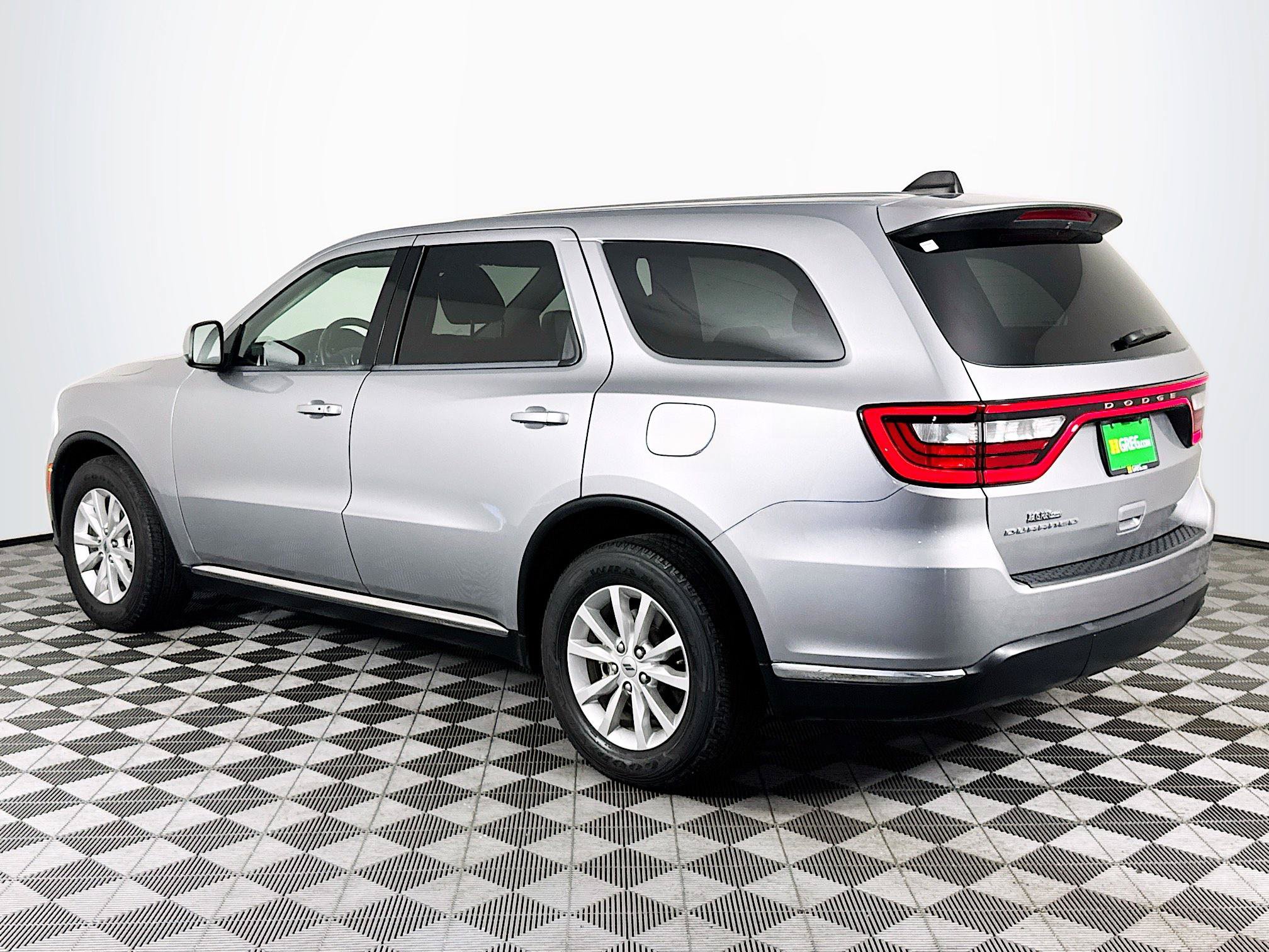 Used 2021 Dodge Durango SXT w/ 3rd Row Seating Group RWD image 6