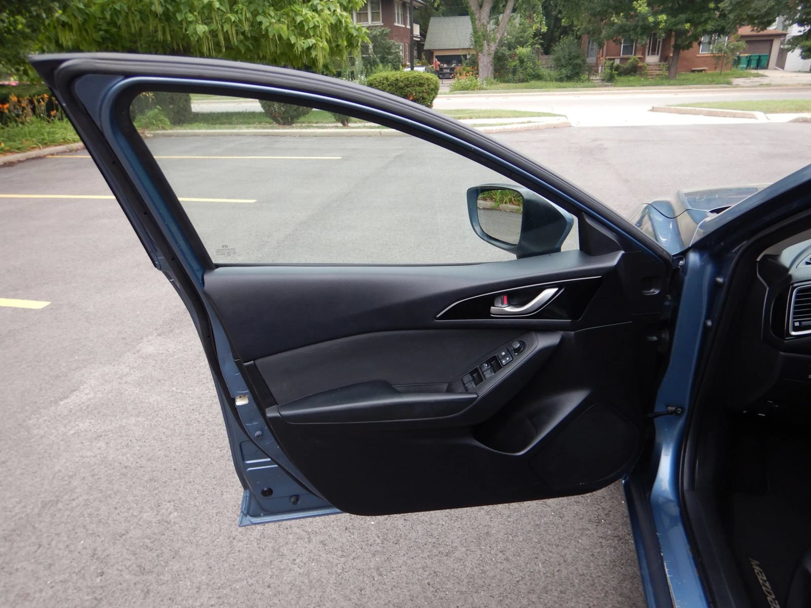 Used 2014 MAZDA MAZDA3 i Touring FWD image 11