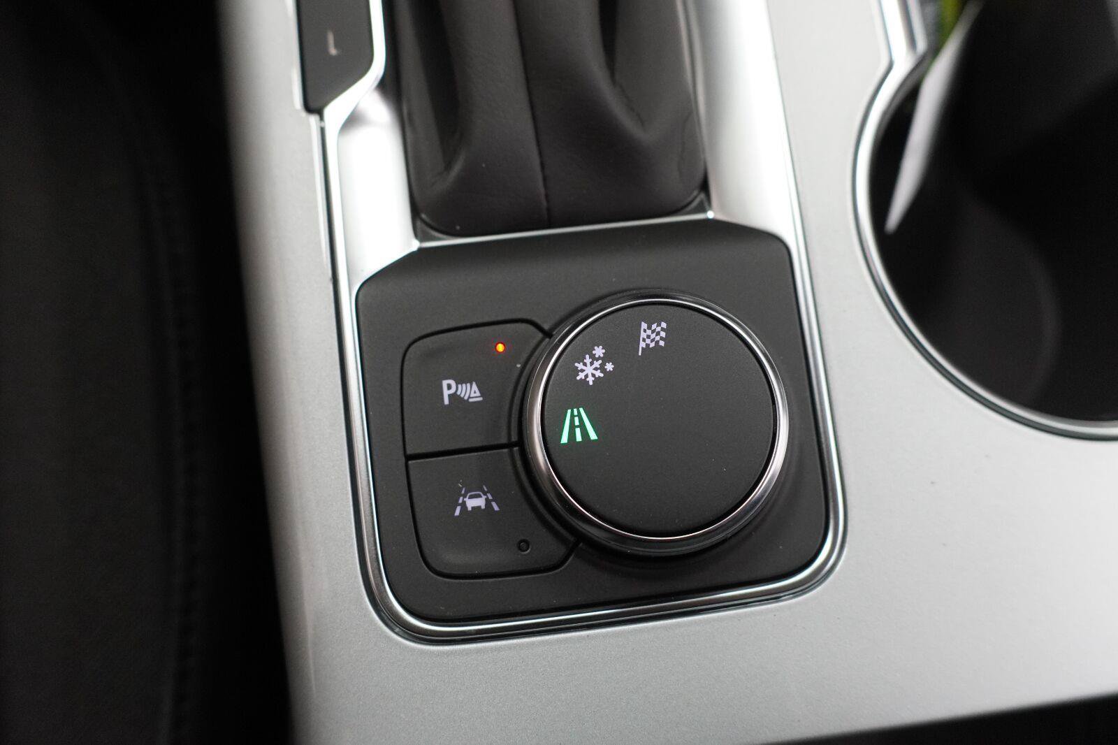 New 2026 Chevrolet Blazer LT w/ Convenience Package FWD image 17