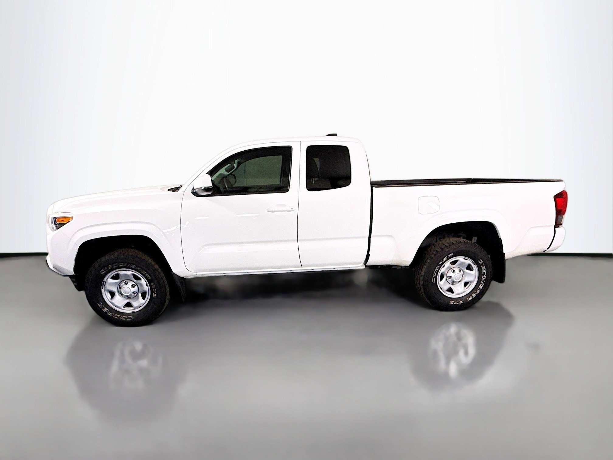 Used 2021 Toyota Tacoma SR w/ SR Convenience Package image 6