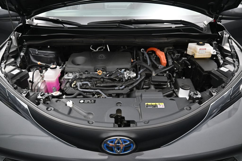 Certified 2025 Toyota Sienna XLE w/ XLE Plus Package AWD/4WD image 36