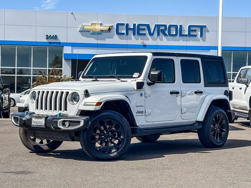 Used 2023 Jeep Wrangler Unlimited Sahara AWD/4WD video 1