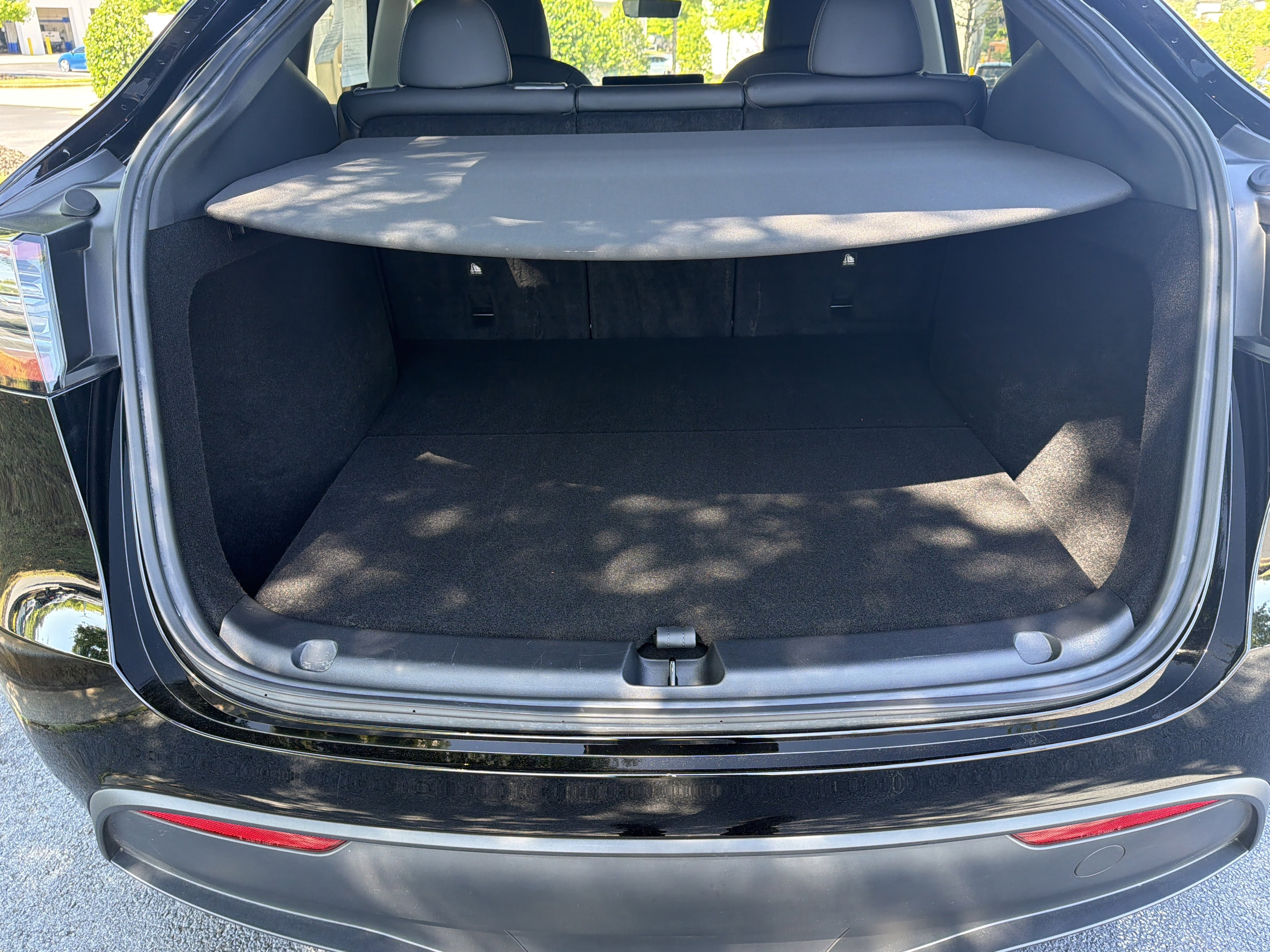 Used 2023 Tesla Model Y Long Range AWD/4WD image 30