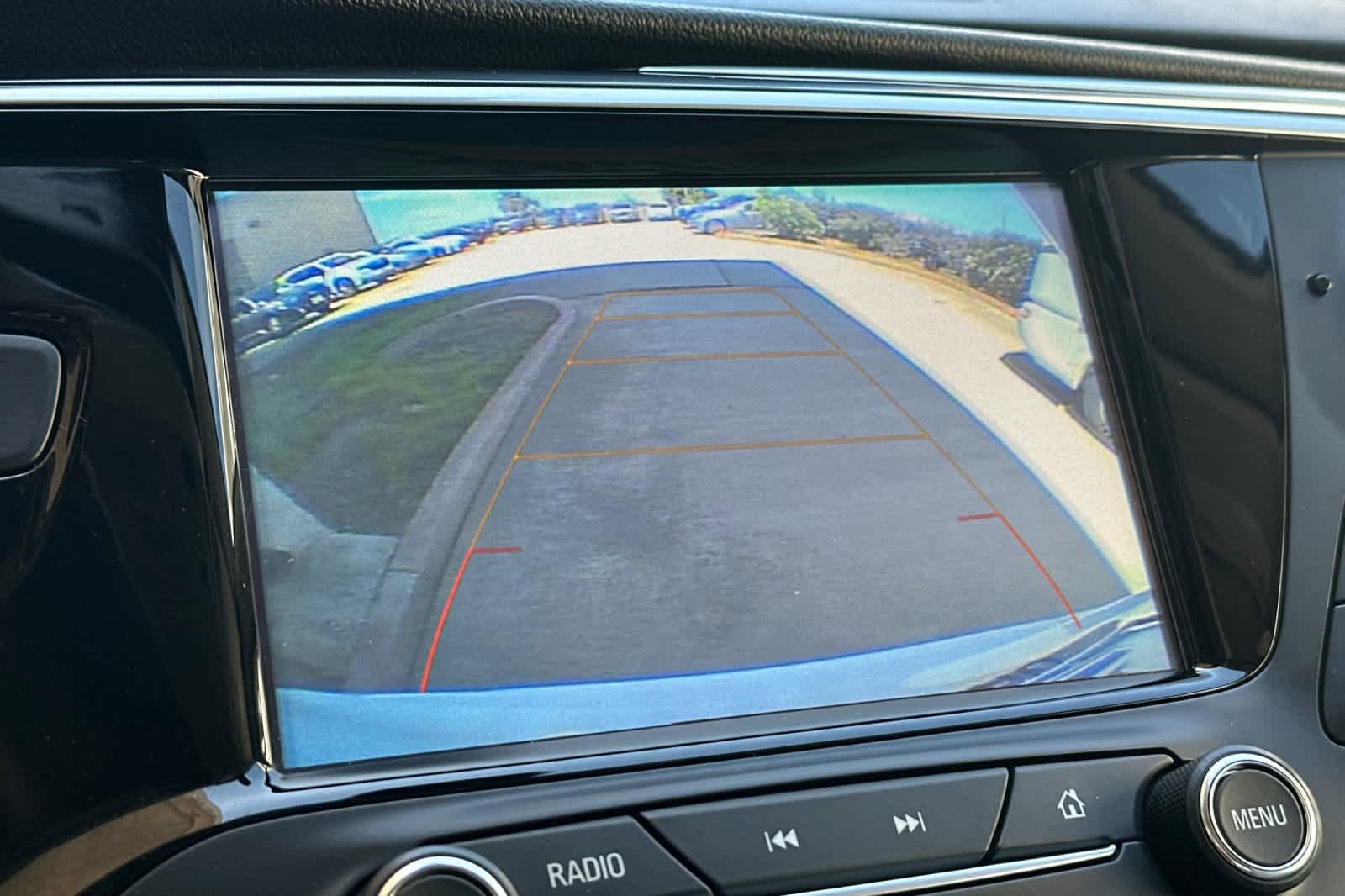 Used 2020 Buick Envision Essence FWD image 18