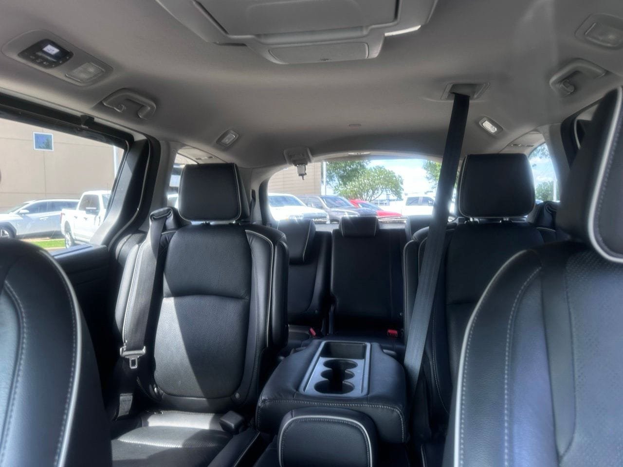 Used 2022 Honda Odyssey Elite image 19