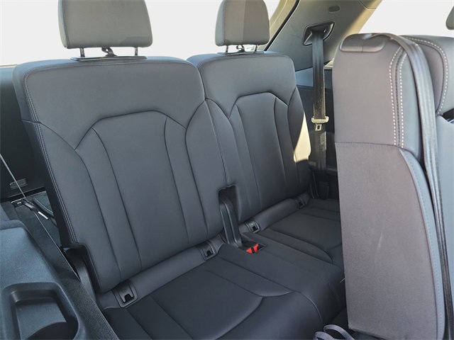 Used 2025 Audi Q7 3.0T Premium Plus image 12