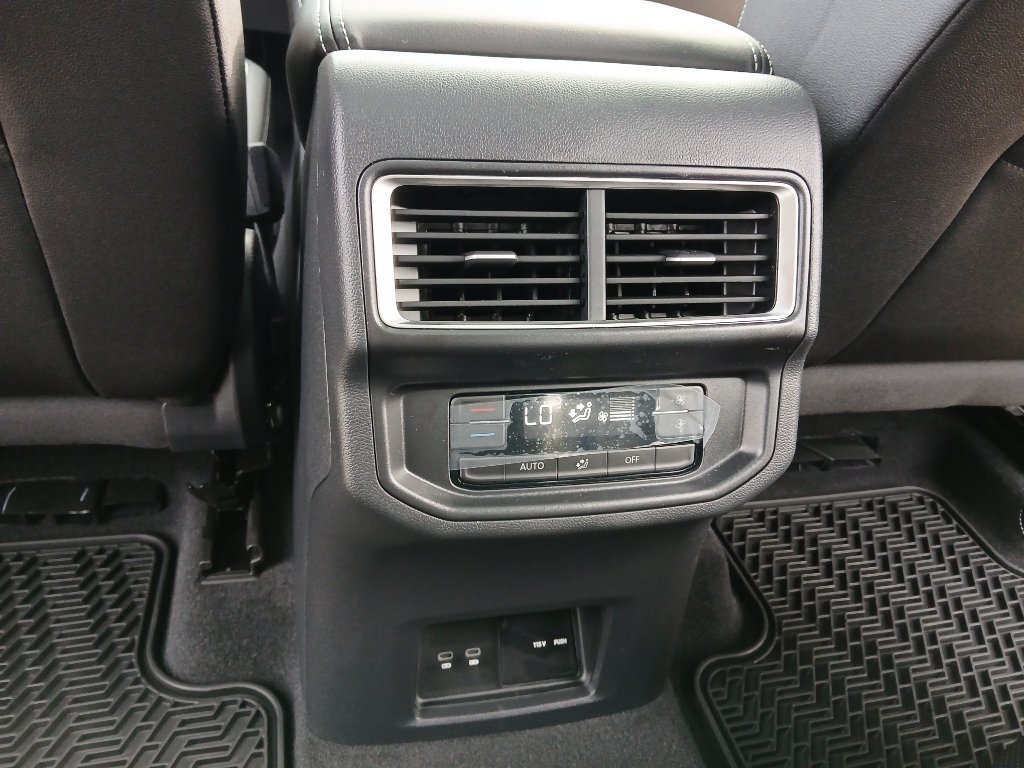 New 2026 Volkswagen Atlas SE FWD image 21
