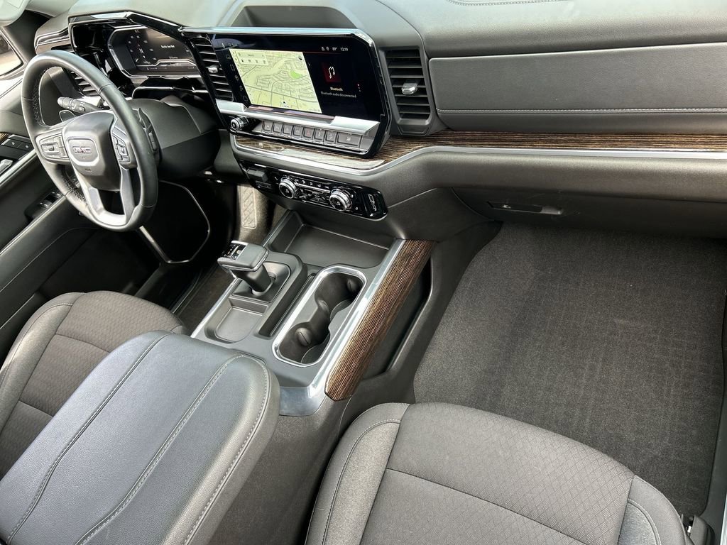 Used 2025 GMC Sierra 1500 Elevation image 28