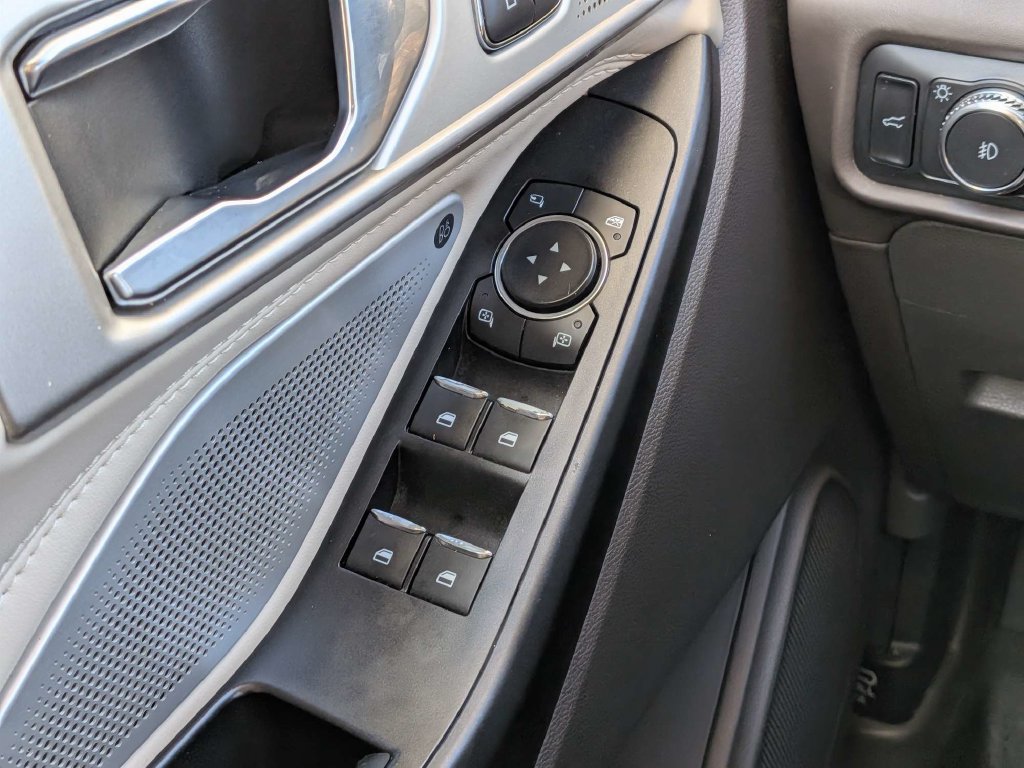 Used 2020 Ford Explorer Platinum w/ Premium Technology Package AWD/4WD image 19