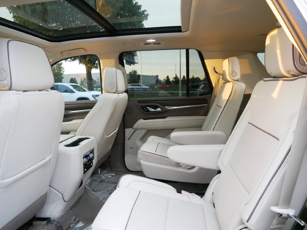 Used 2023 GMC Yukon Denali AWD/4WD image 10