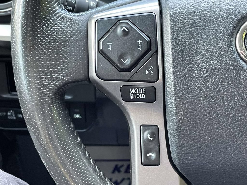 Used 2017 Toyota Tacoma SR5 w/ Tow Package RWD image 19