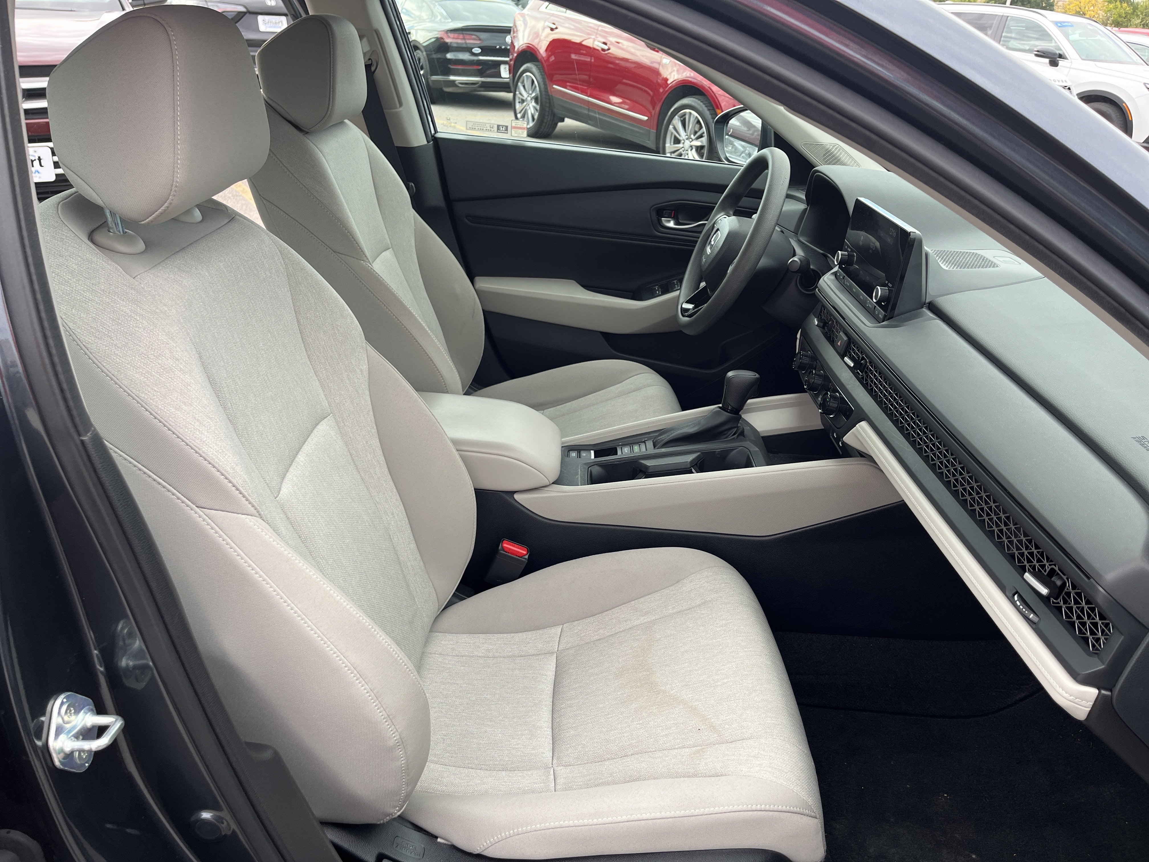 Used 2023 Honda Accord EX image 17
