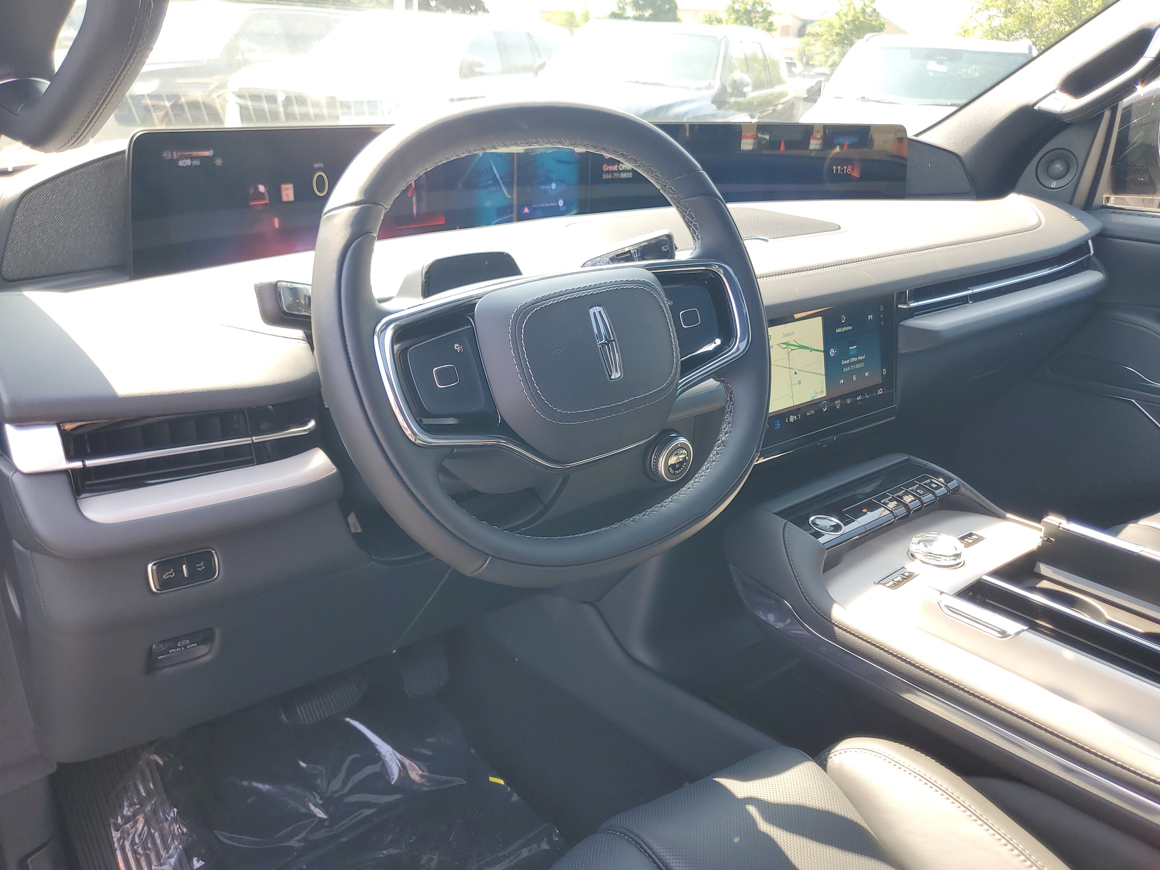 New 2027 Lincoln Navigator Reserve w/ Jet Appearance Package AWD/4WD image 14
