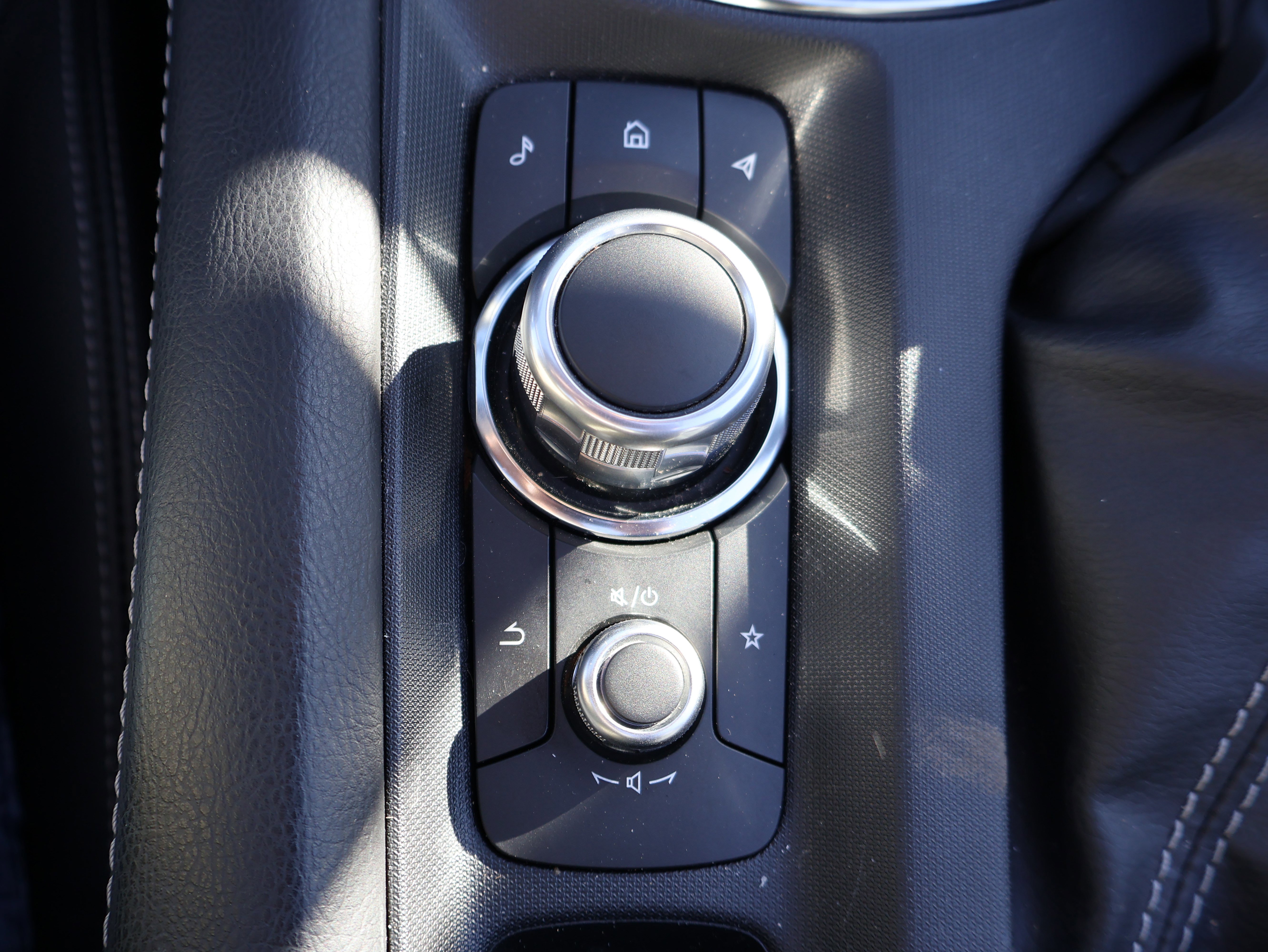 Used 2024 MAZDA MX-5 Miata RF Grand Touring image 34