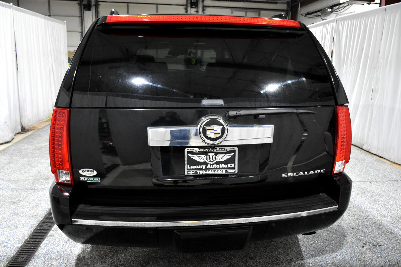 Used 2010 Cadillac Escalade ESV Premium image 5